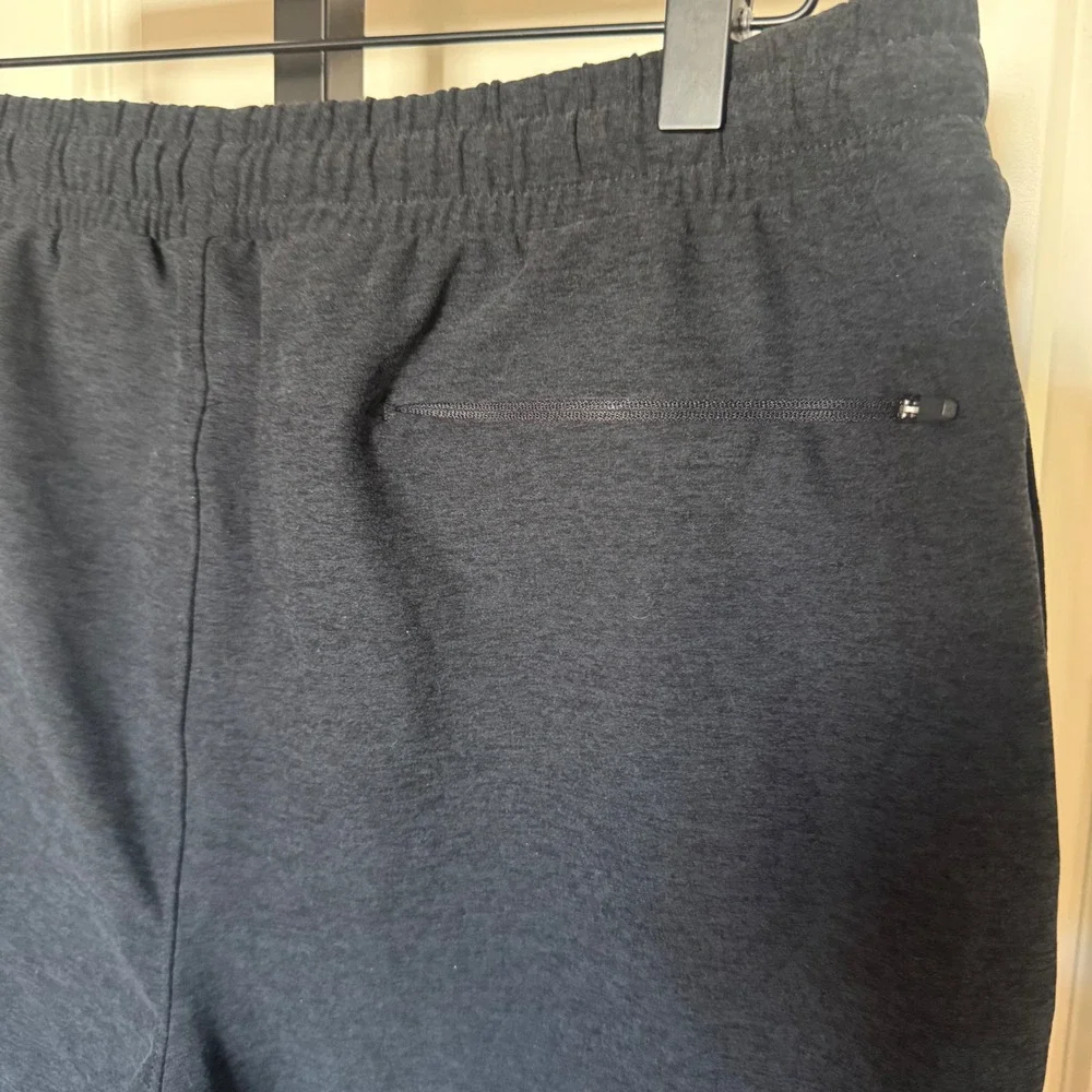 Beyond Yoga Take It Easy Sweat Shorts Mens Charcoal Heather Pockets Size‎ M